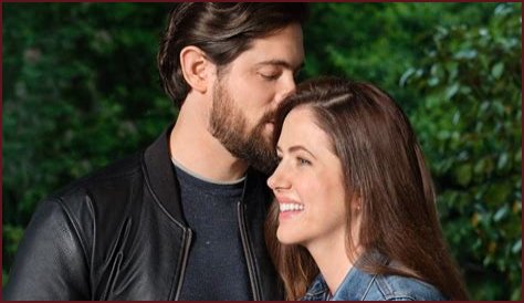 Apakah Chris McNally Menikah Dengan Julie?